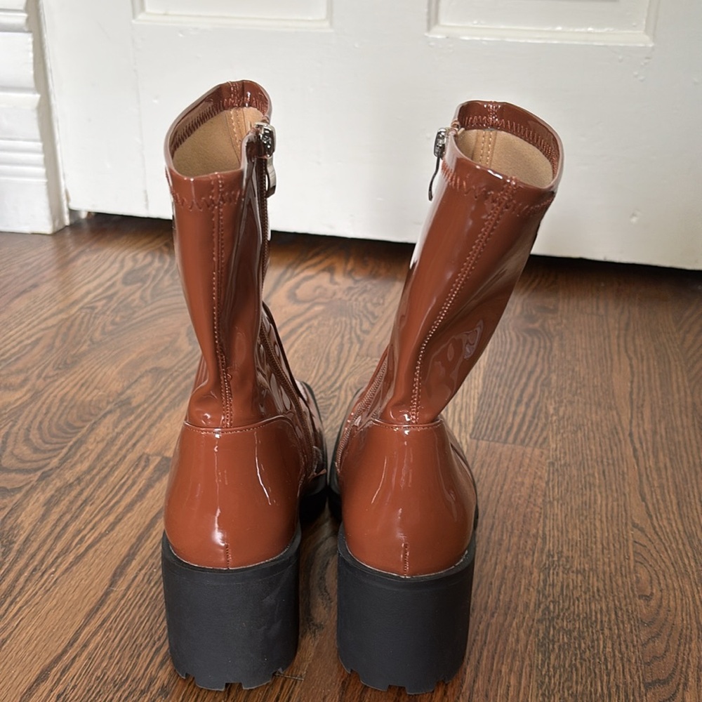 Journee Collection Brown Patent Vegan Leather Icelyn Calf Lug Boots 9.5 NWOB - Picture 7 of 15